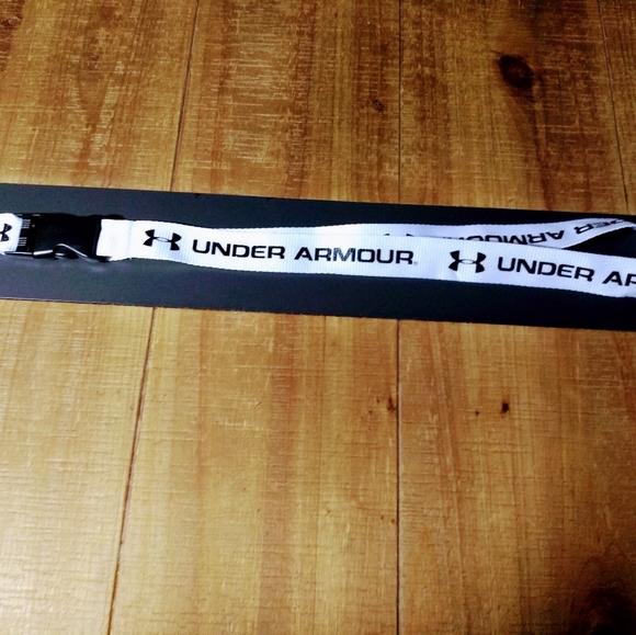 Under Armour out of sight lanyard keychain ID Holder white/black - Picture 5 of 7